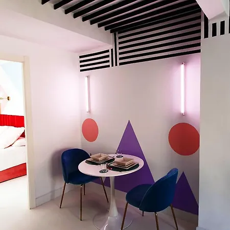 Memphis Design Apartment *