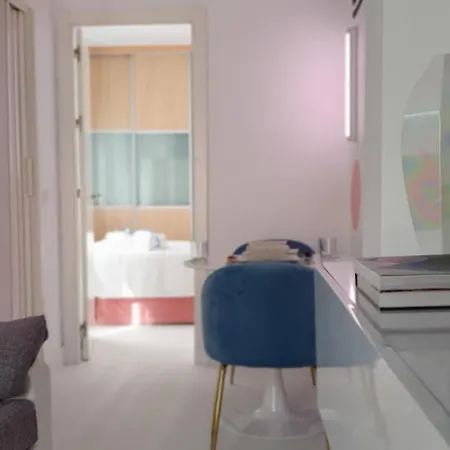 Apartment Memphis Design Seville