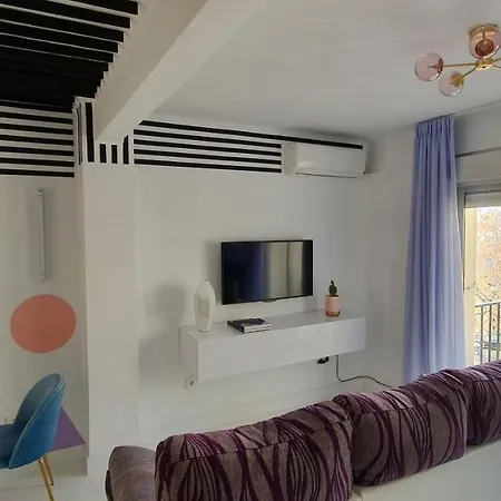 Memphis Design Apartment
