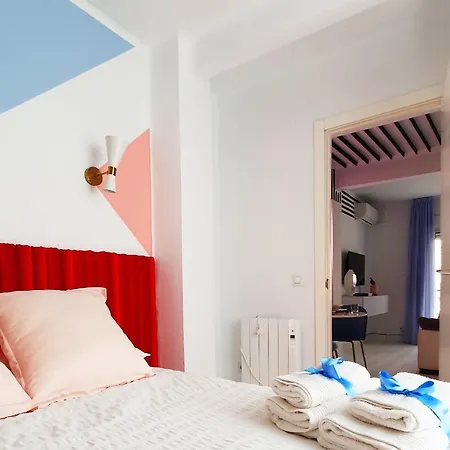 Memphis Design Apartment *