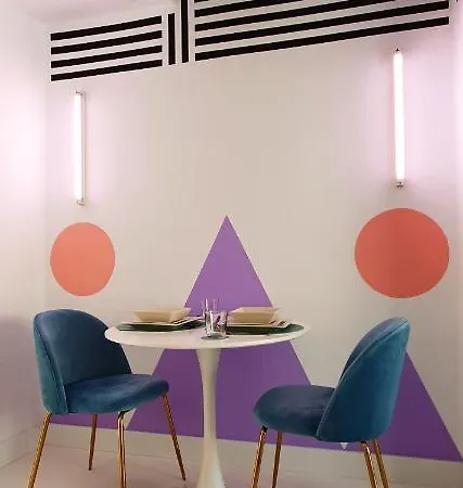 Memphis Design Apartment Seville